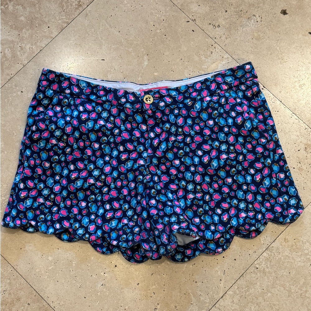 Lilly Pulitzer Buttercup Scallop Shorts - size 12